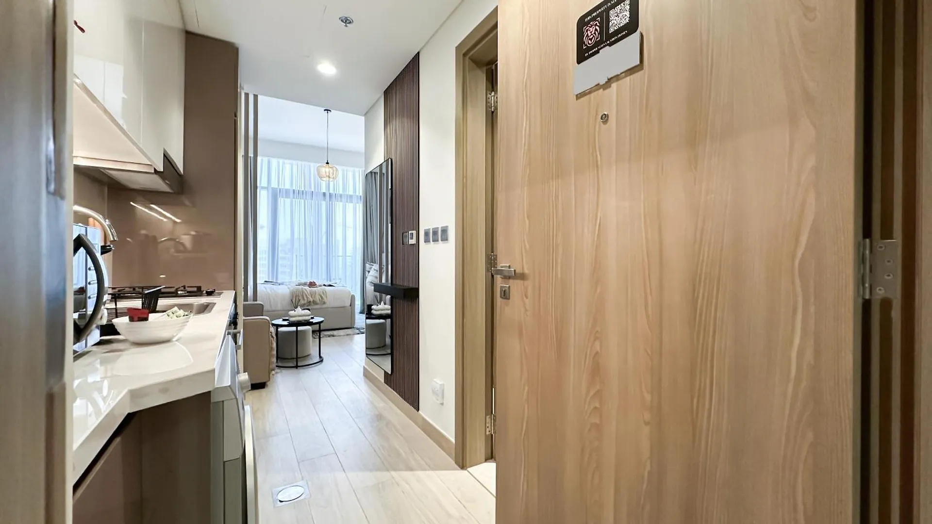 Trophy Modern Marvel Cozy Studio With Smart Features In Azizi Riviera Dubai Appartement